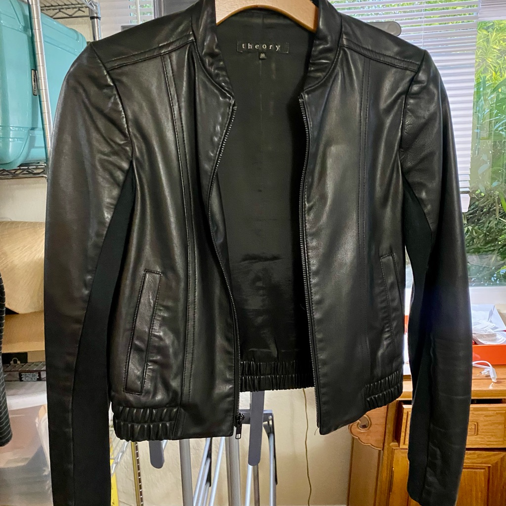 Theory Womens Lambskin Crop Black Leather Jacket Size 00